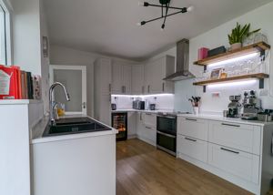 Modern Kitchen/Diner- click for photo gallery
